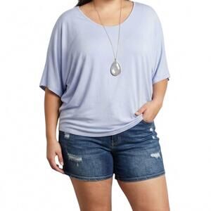 NEW CURVE MARKET far from home top - plus in blue